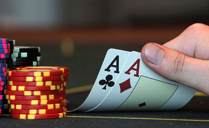 Các vị trí trên bàn Poker và Lợi thế của từng vị trí