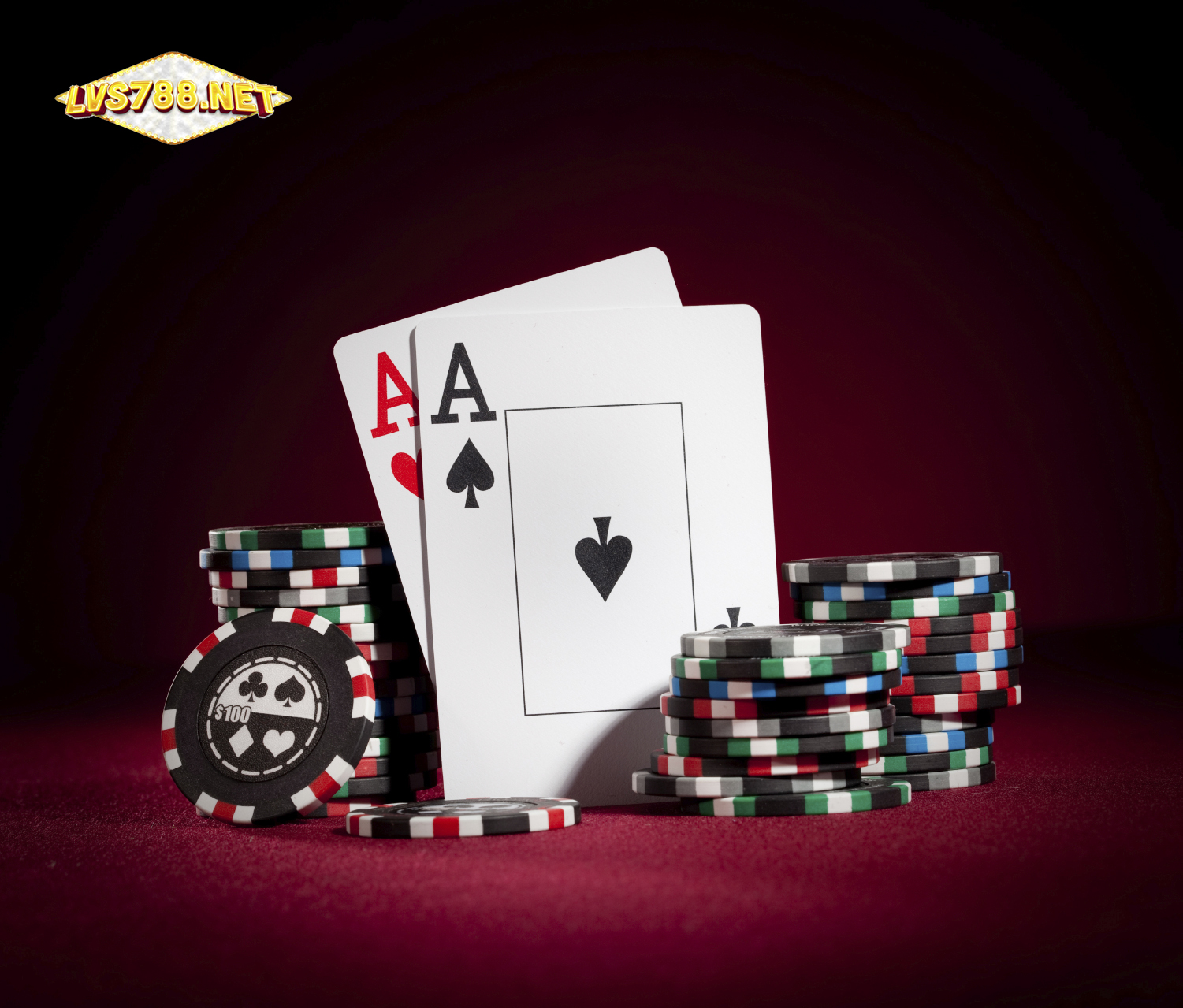 Top 5 yếu tố khiến cho nhiều người yêu thích chơi Poker online